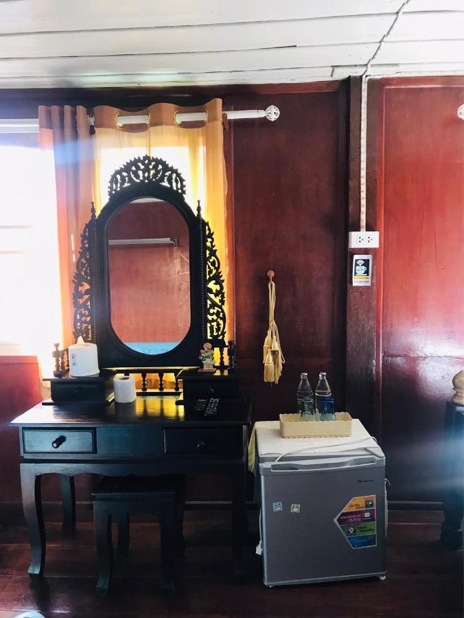 Solarcell Walking Street Homestay - โซล่าเซลล์ถนนคนเดินโฮมสเตย์ Ban Nong Nam Khan Luaran gambar